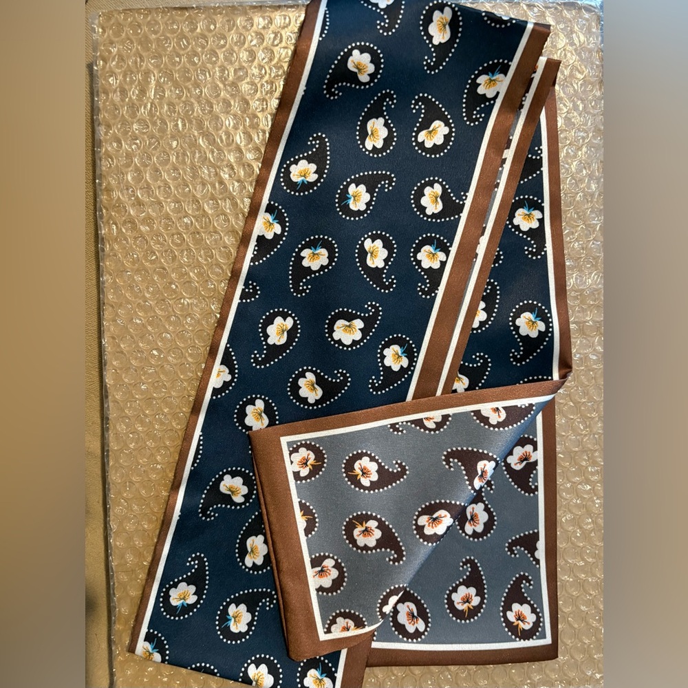 Elegant Paisley Floral Two Sided Accent Scarf